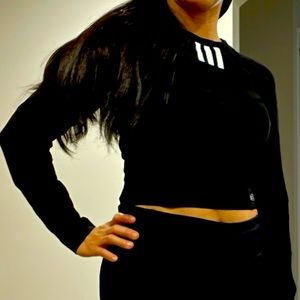 Cropped adidas sweater